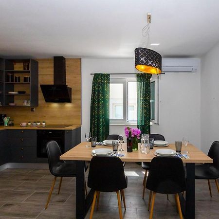 City Apartment Nora, Old Town Located, Free Parking Makarska Eksteriør bilde