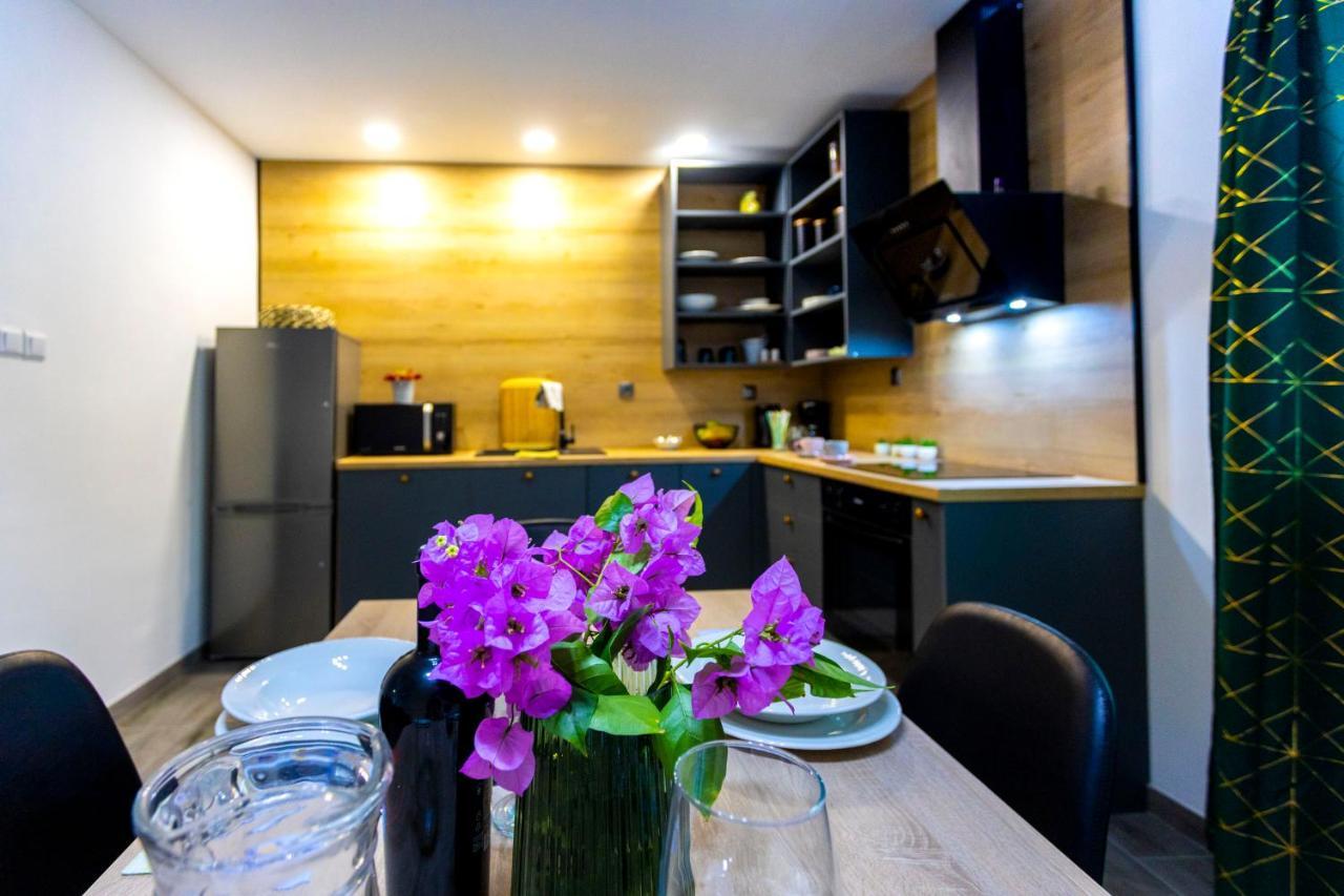 City Apartment Nora, Old Town Located, Free Parking Makarska Eksteriør bilde