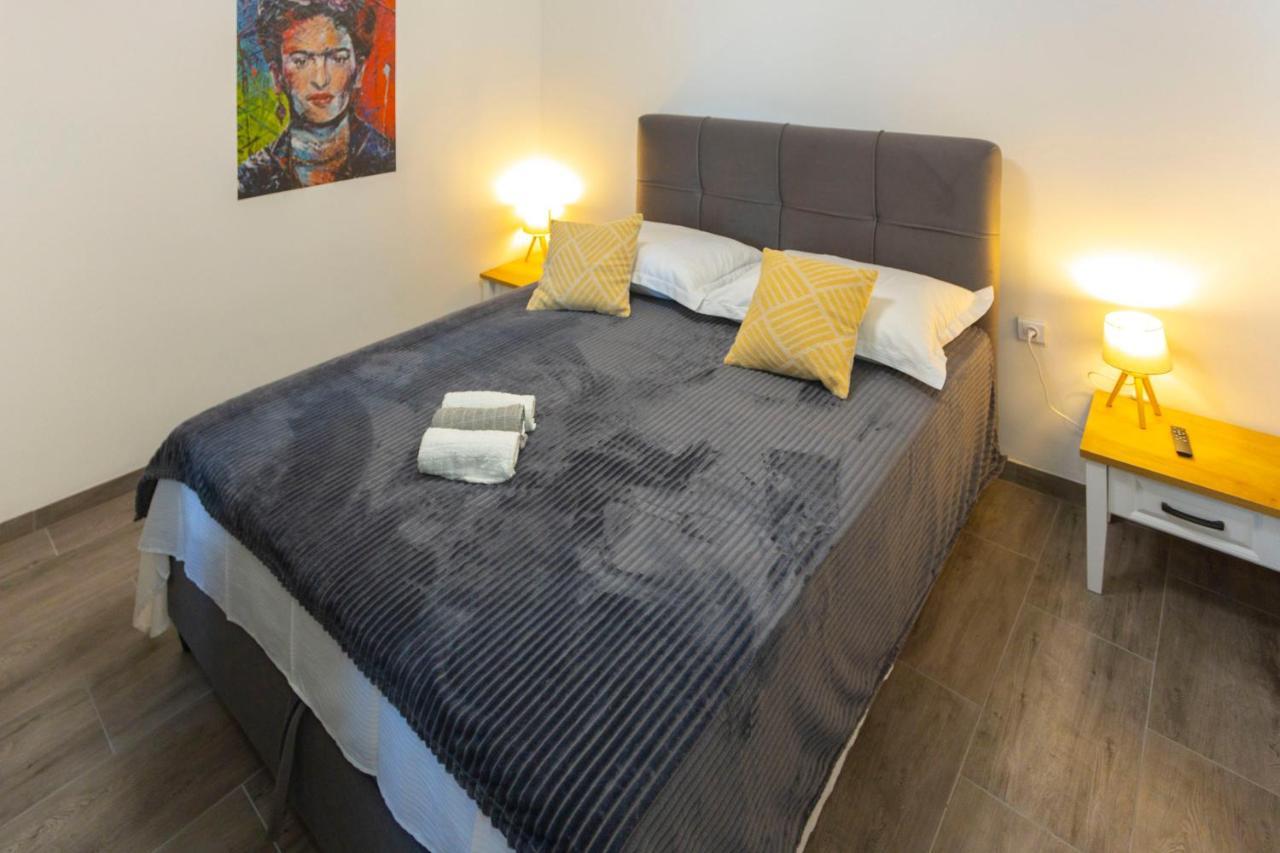 City Apartment Nora, Old Town Located, Free Parking Makarska Eksteriør bilde