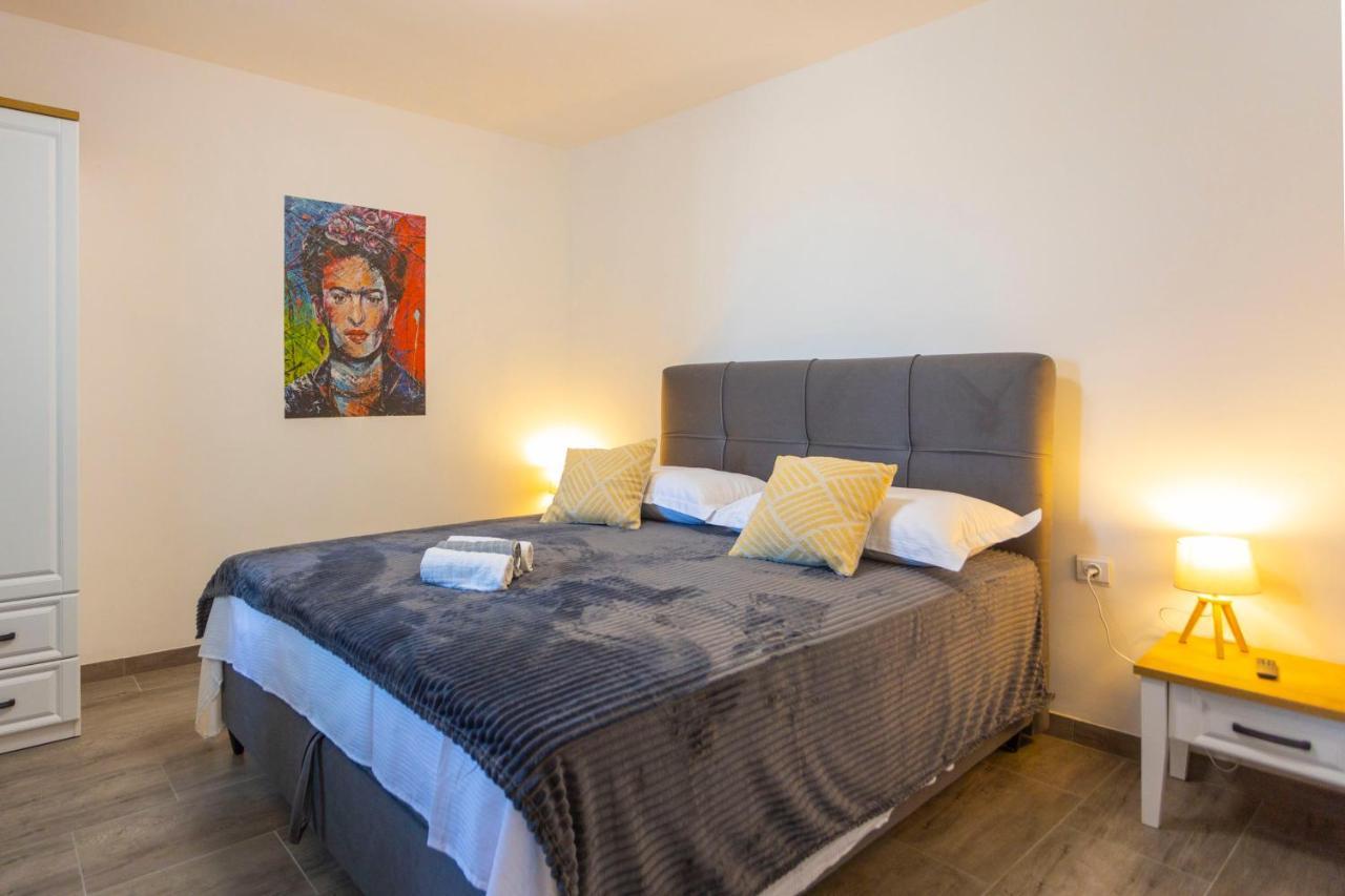 City Apartment Nora, Old Town Located, Free Parking Makarska Eksteriør bilde