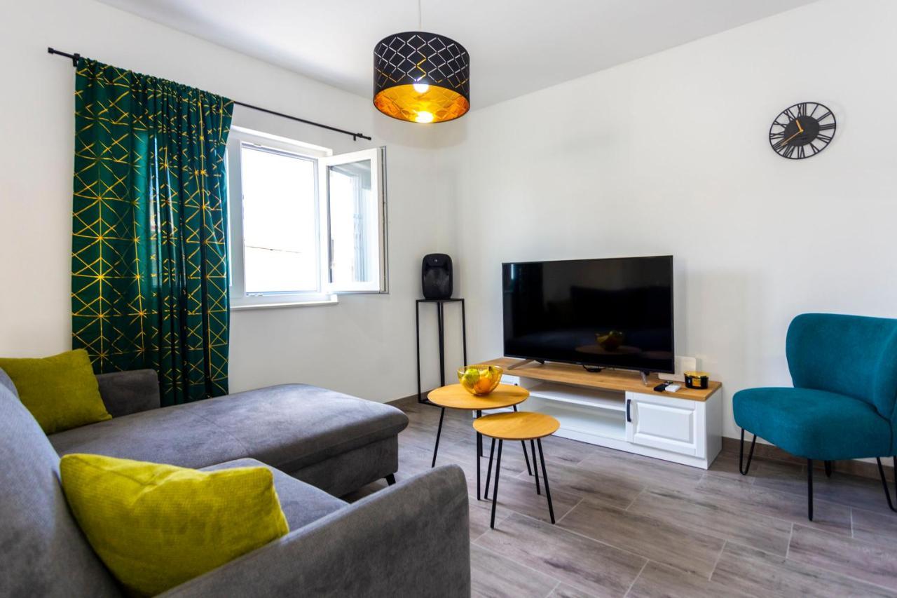 City Apartment Nora, Old Town Located, Free Parking Makarska Eksteriør bilde