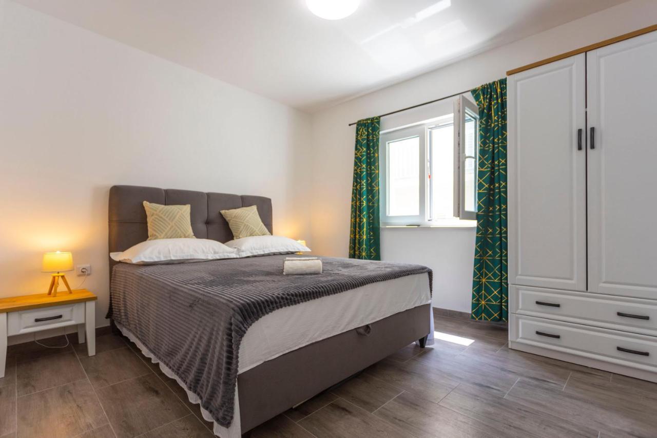 City Apartment Nora, Old Town Located, Free Parking Makarska Eksteriør bilde